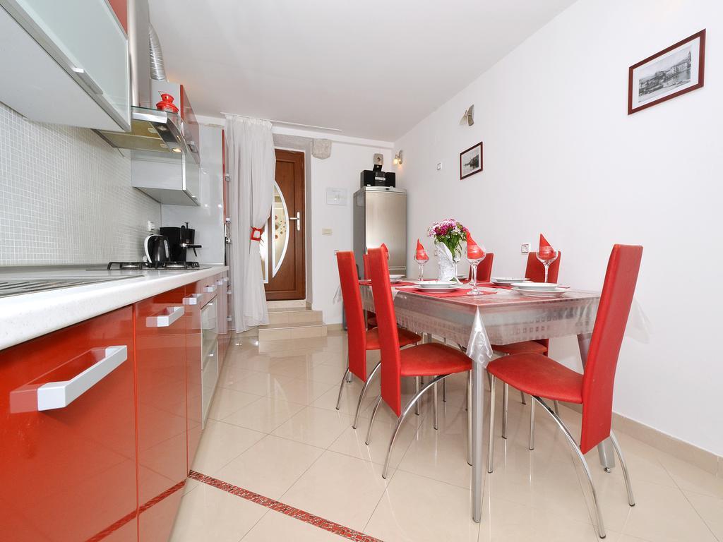 Apartment Nikolina Trogir Zewnętrze zdjęcie
